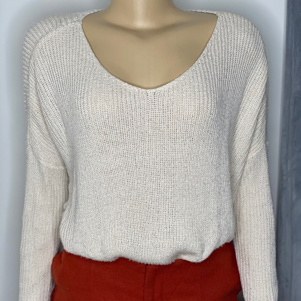 H&M Cream Sweater - Picture 2 of 12